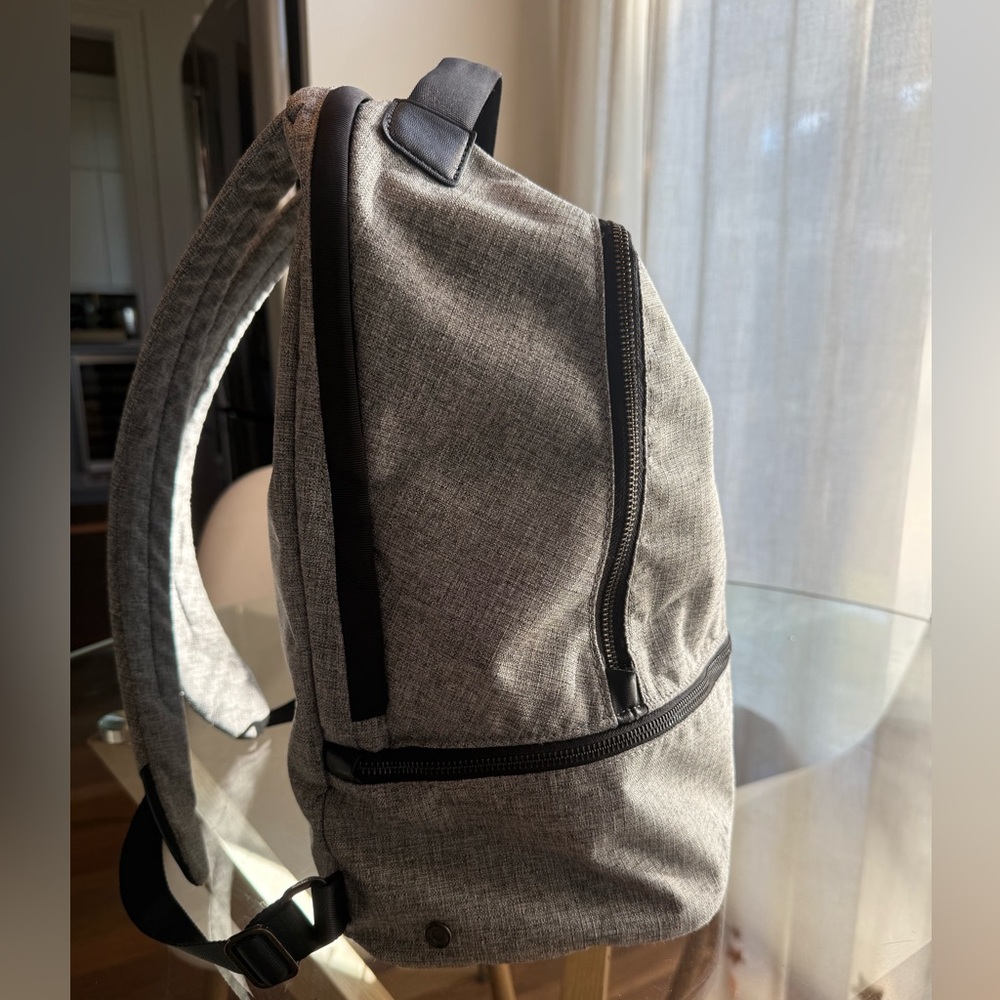 Lululemon City Adventure Backpack - Picture 4 of 6